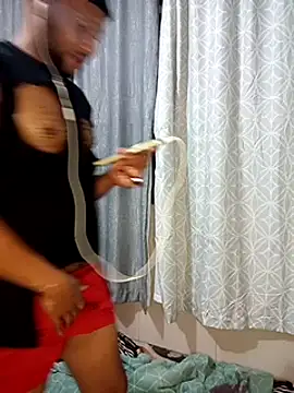 Snapshot of eatxaxa chatting on 02.15.25 eatxaxa online show from 02.15.25