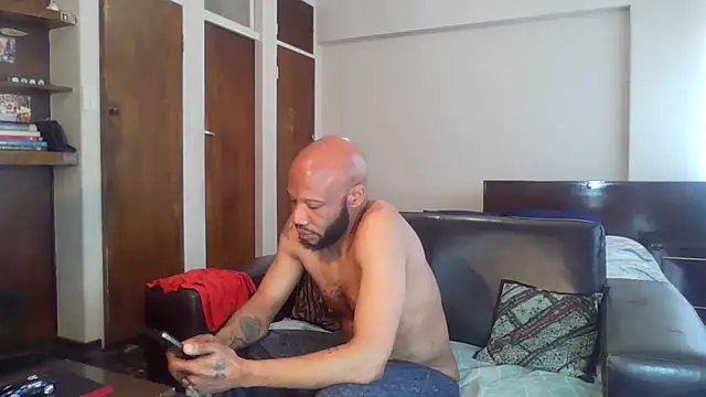 Snapshot of eatxaxa chatting on 09.13.25 eatxaxa online show from 09.13.25