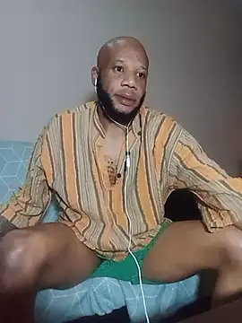 Snapshot of eatxaxa chatting on 10.10.25 eatxaxa online show from 10.10.25