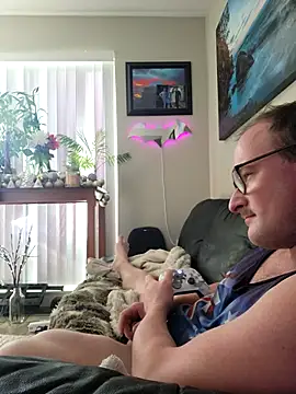 Snapshot of gdawg78 chatting on 11.17.25 gdawg78 online show from 11.17.25