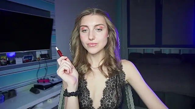 Snapshot of CassiaBlade1 chatting on 10.13.25 CassiaBlade1 online show from 10.13.25