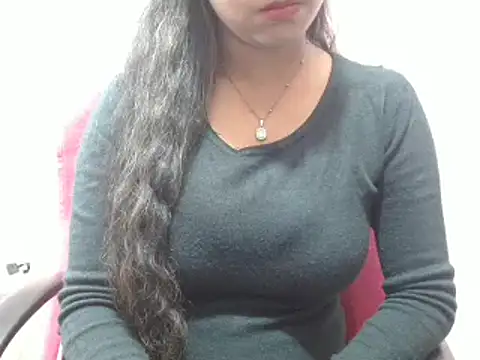 LovingPihu online show from 02.09.25