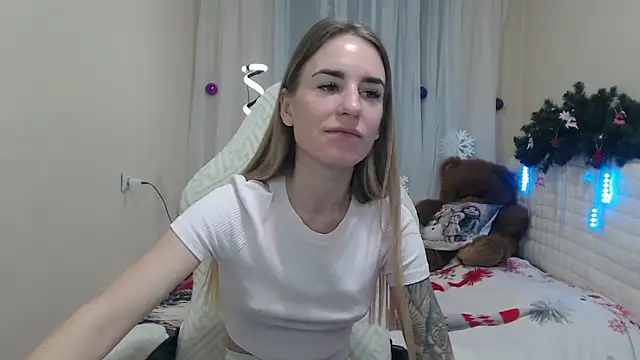 DeboraHorny online show from 12.21.25