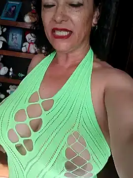 Snapshot of Friendly_2024 chatting on 12.16.24 Friendly 2024 online show from 12.16.24