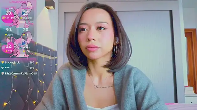 Mia Tin online show from 03.03.25