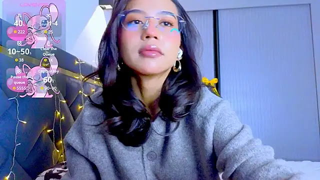 Mia Tin online show from 12.18.25