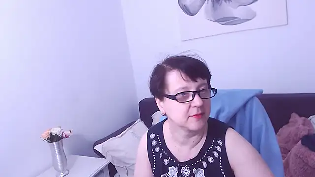 ChristaRose online show from 01.10.25