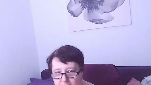 ChristaRose online show from 11.10.25