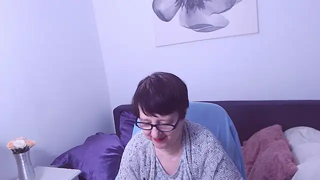 ChristaRose online show from 11.19.25