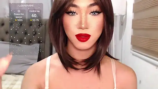 Snapshot of Local_Hoelyx chatting on 01.14.25 Local Hoelyx online show from 01.14.25