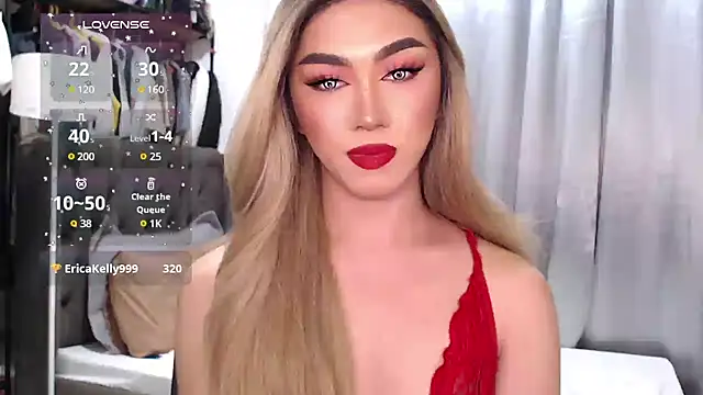 Snapshot of Local_Hoelyx chatting on 01.27.25 Local Hoelyx online show from 01.27.25