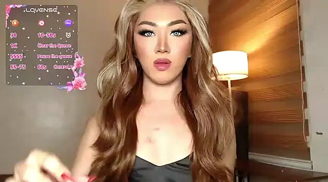 Snapshot of Local_Hoelyx chatting on 02.16.25 Local Hoelyx online show from 02.16.25