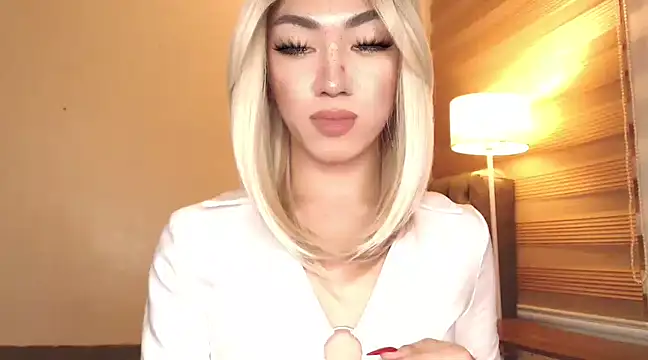 Snapshot of Local_Hoelyx chatting on 02.24.25 Local Hoelyx online show from 02.24.25