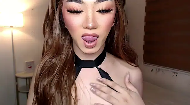 Snapshot of Local_Hoelyx chatting on 03.21.25 Local Hoelyx online show from 03.21.25