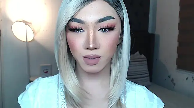 Snapshot of Local_Hoelyx chatting on 03.23.25 Local Hoelyx online show from 03.23.25