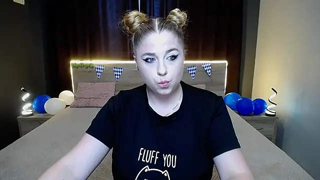 Snapshot of JessikaDaniel chatting on 09.23.25 JessikaDaniel online show from 09.23.25