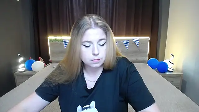 Snapshot of JessikaDaniel chatting on 10.03.25 JessikaDaniel online show from 10.03.25