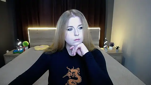 Snapshot of JessikaDaniel chatting on 10.10.25 JessikaDaniel online show from 10.10.25