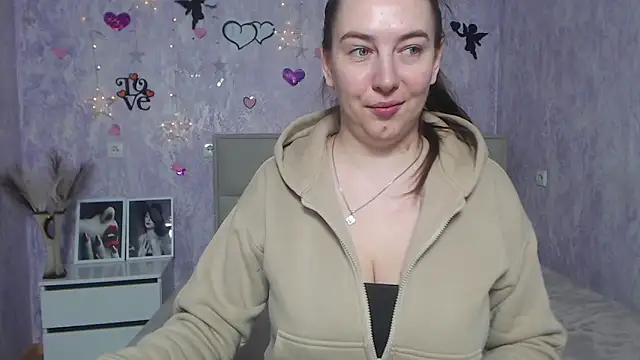 KaleyReed online show from 02.14.25