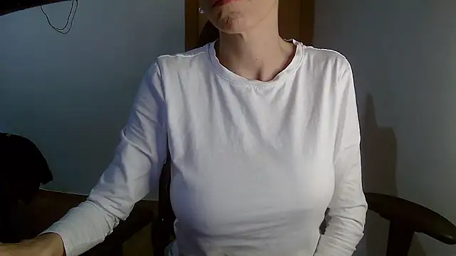 Snapshot of Vampirosa chatting on 01.12.26 Vampirosa online show from 01.12.26