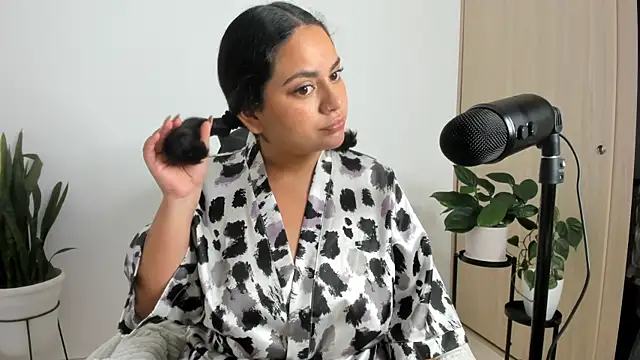 Snapshot of susy_angel chatting on 01.12.26 susy angel online show from 01.12.26