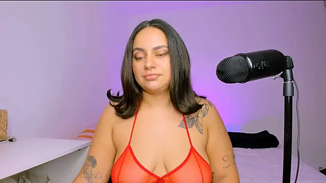 Snapshot of susy_angel chatting on 02.17.26 susy angel online show from 02.17.26