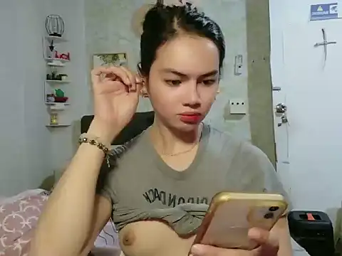 Hebefemme online show from 05.15.26