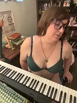 Snapshot of Adobe_Angel chatting on 10.10.25 Adobe Angel online show from 10.10.25