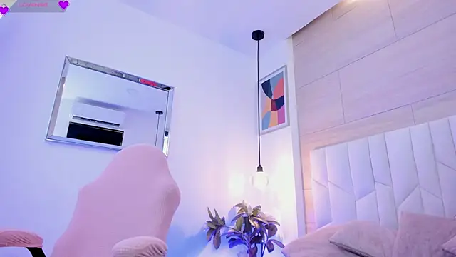 io chie  online show from 04.17.26