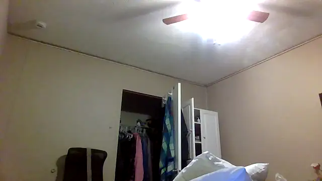 Snapshot of jck1m0t chatting on 12.28.24 jck1m0t online show from 12.28.24