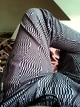 deshimund online show from 10.18.25