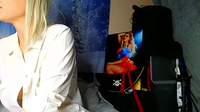 Snapshot of KittyMia chatting on 02.04.26 KittyMia online show from 02.04.26