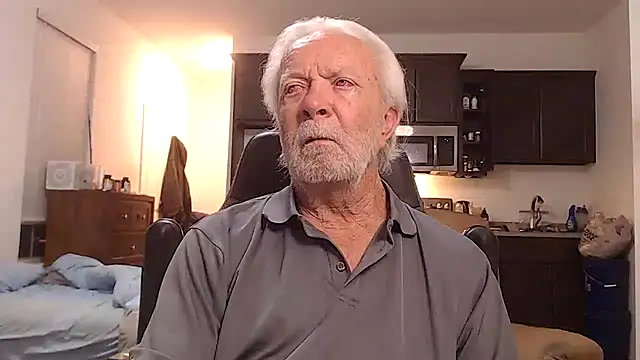 Snapshot of rockpoint69 chatting on 06.19.26 rockpoint69 online show from 06.19.26