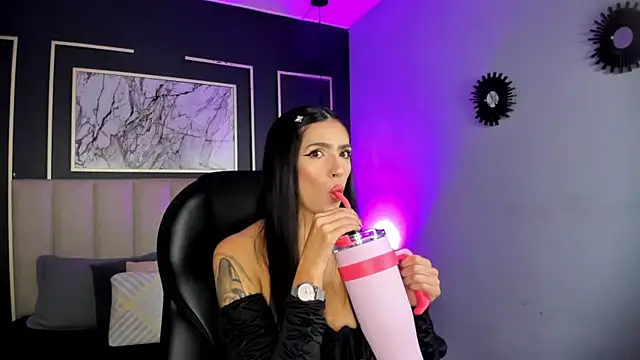 Snapshot of Samantha_Brooke chatting on 03.04.25 Samantha Brooke online show from 03.04.25