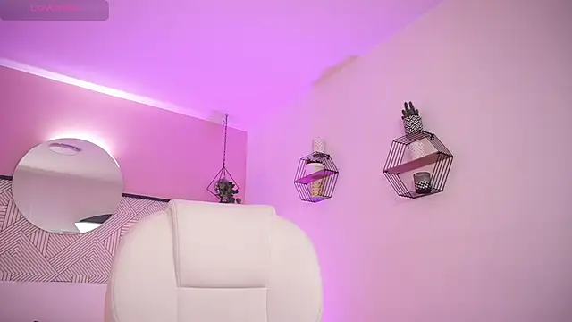 Snapshot of Samantha_Brooke chatting on 03.16.25 Samantha Brooke online show from 03.16.25