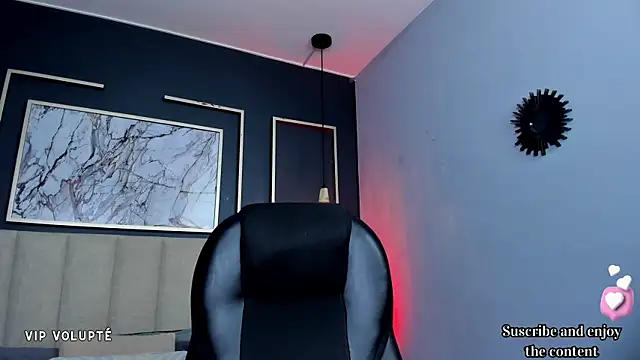 Snapshot of Samantha_Brooke chatting on 10.22.25 Samantha Brooke online show from 10.22.25