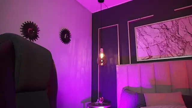 Snapshot of Samantha_Brooke chatting on 10.29.25 Samantha Brooke online show from 10.29.25