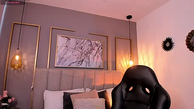 Snapshot of Samantha_Brooke chatting on 02.25.26 Samantha Brooke online show from 02.25.26