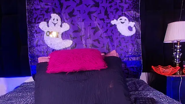 shelsyloreds online show from 10.20.25