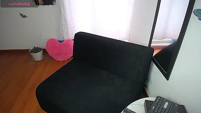 sexylatina001 online show from 10.16.25