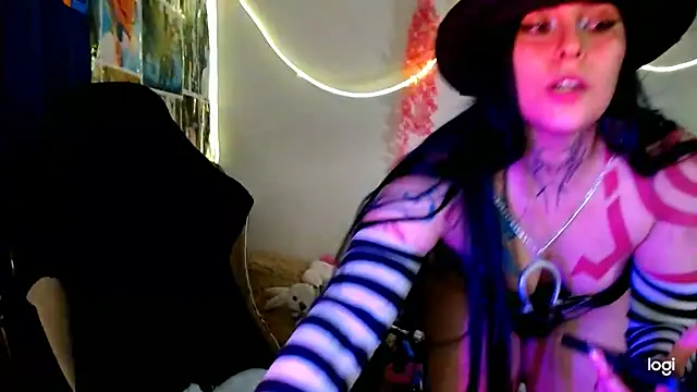 Snapshot of JINX_26 chatting on 07.26.26 JINX 26 online show from 07.26.26