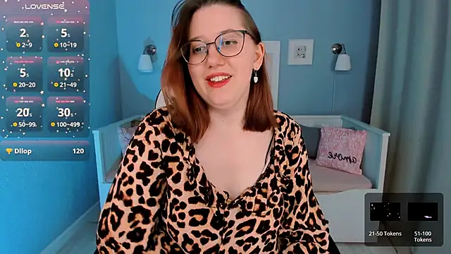 Snapshot of Charmy_Gracy chatting on 03.20.25 Charmy Gracy online show from 03.20.25