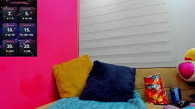 Snapshot of Pocahontas_d chatting on 02.10.25 Pocahontas d online show from 02.10.25