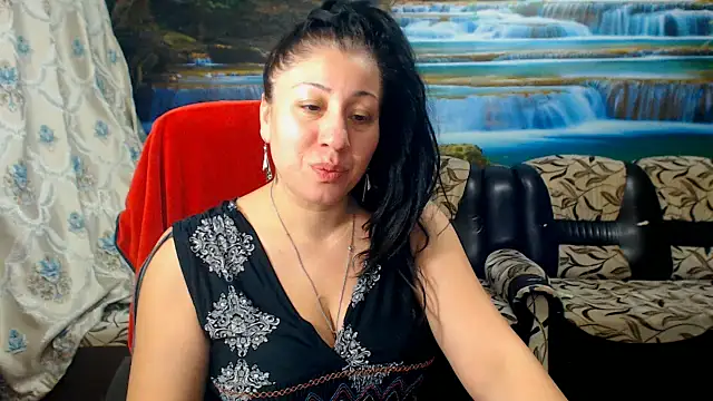 MoistMady online show from 02.20.26
