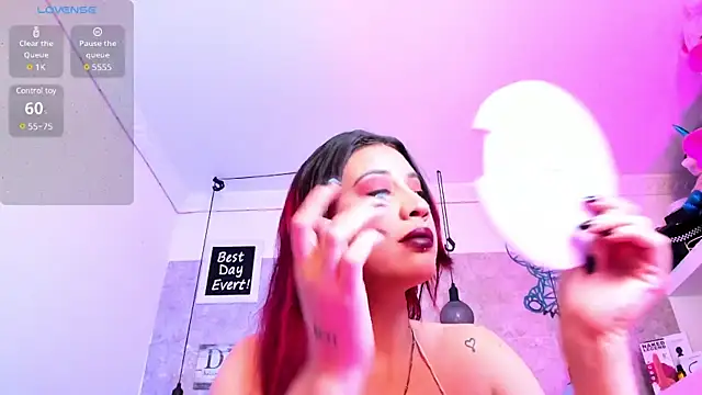Snapshot of Rebeca_xs chatting on 01.23.25 Rebeca xs online show from 01.23.25