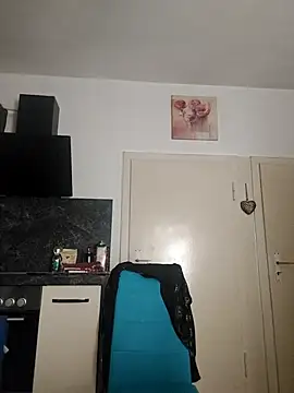 Snapshot of GeileEstelle chatting on 10.28.25 GeileEstelle online show from 10.28.25