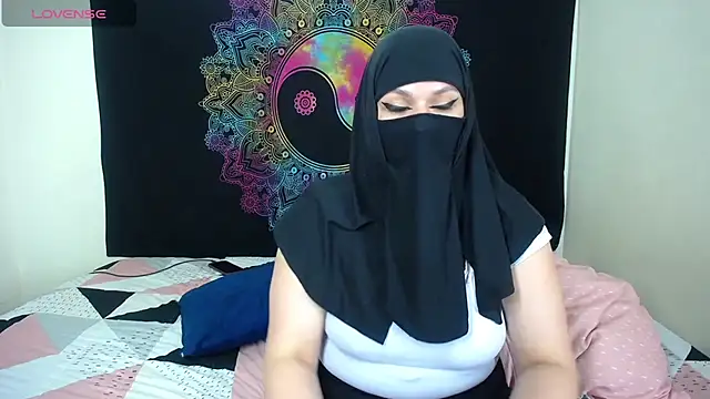 evelyn  salah online show from 10.26.25