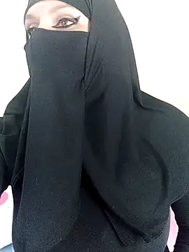 Snapshot of evelyn__salah chatting on 07.17.26 evelyn salah online show from 07.17.26