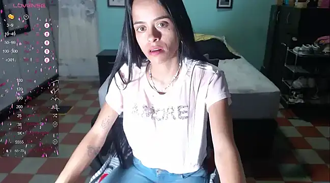 Snapshot of Mia_sexy18_ chatting on 01.16.25 Mia sexy18 online show from 01.16.25