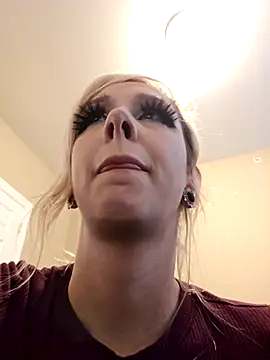 AmethystFoxx online show from 11.15.25